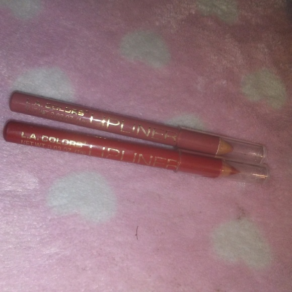 Makeup - Picture 2 of 6